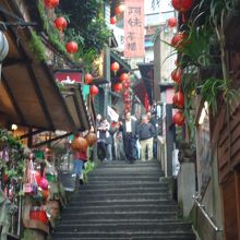 坂が少々きつい