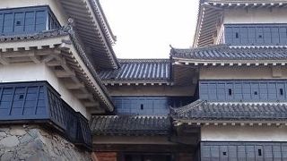 乾小天守と天守が繋がっている場所が渡櫓です