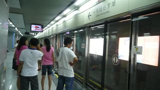 シンセンの地下鉄はずいぶん便利になりました