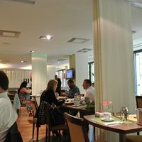 朝食会場