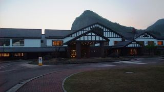 八木ヶ鼻の近くにある、景色の良い温泉