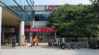 お土産物の購入に最適