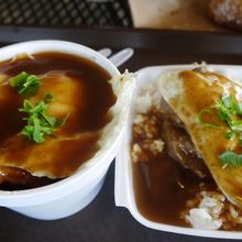 左・チキン、右・照り焼きビーフ