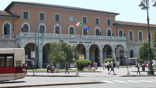 ピサ駅から斜塔のあるドゥモ広場までの行き方。