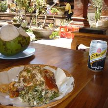 バビグリンスペシャルとヴァージンココナッツジュース