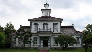 近代建築が少しだけあります。