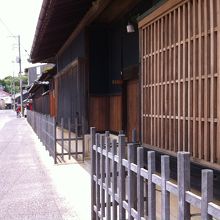 古い建物がちらほら目につきます