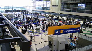 ロサンゼルス国際空港 (LAX)