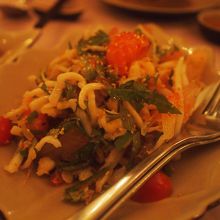 サボンのサラダ＊パクチーが効いてます