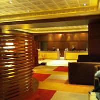 ホテルのロビーはＷｉ−Fiとパソコン(英字のみ可)が無料で利