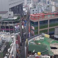 部屋の窓から繁華街すぐそばに･･･