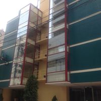 正面からの全景です。