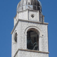 時計塔の鐘つき男