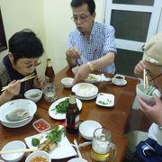 大衆ベトナム料理で安くておいしく腹いっぱい！日本語、英語ＯＫ