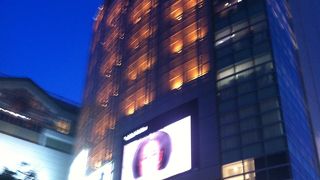 新宿南口隣の建物です!!