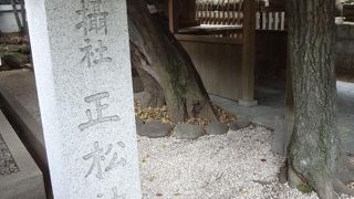 吉田松陰を祀っています