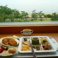 琵琶湖を眺めながらバイキング朝食