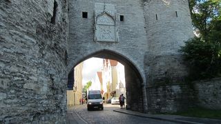 入口にはあの太っちょマルガリータの塔が