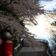 渋温泉まで歩いて15分−渋温泉を見下ろす高台にある沓野温泉