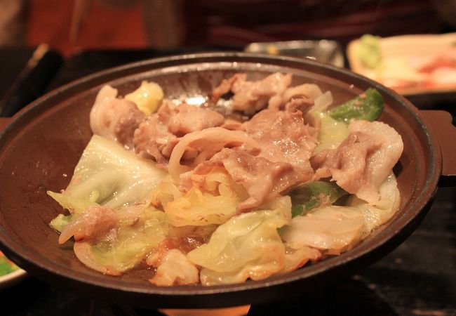 トラピストコースの北海道産豚肉と野菜の蒸し焼き（これも2人分