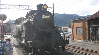 私鉄旧型車両が現役で活躍！リアル鉄道博物館。