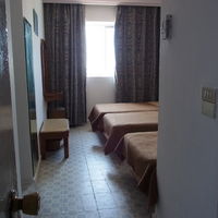 床張り替え済みのトリプルの部屋