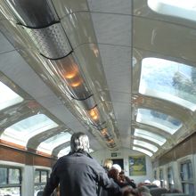 天井にも窓があり景色がよくみえます