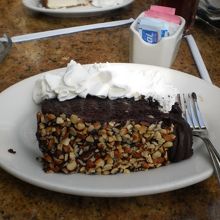 チーズケーキはもちろんチョコレートケーキも美味