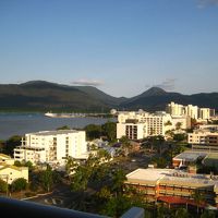 他に高いビルが無いので、市内も海も見渡せる眺めの良いホテル。