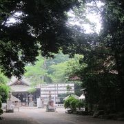 学業成就の神社。近くからの富士山、大山の眺めも良い。