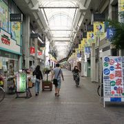 駅に近くなるにつれて、賑やかさが増すし、活気があるように感じました。