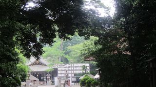 学業成就の神社。近くからの富士山、大山の眺めも良い。