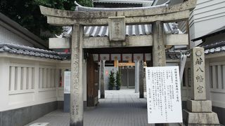 古くから厄除けで有名な神社のようです