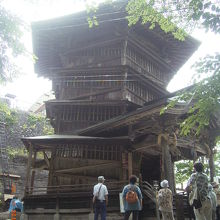 不思議なかたちですよね。