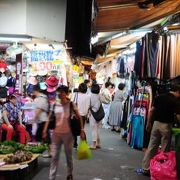 （台北）西門町の繁華街の近くにあるローカルな市場