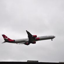 ヴァージンエア　A340