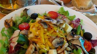 味も雰囲気も楽しめるレストラン