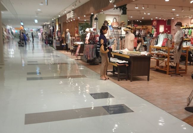 ワールドのオフィシャル ショップ