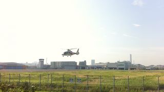 東京ヘリポートのヘリの離発着見物の絶好のポイントです!!