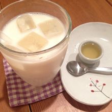 謹製豆乳。ハチミツつき。