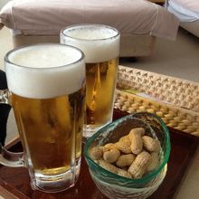 ルームサービスで生ビール