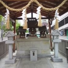 入り口の神社