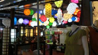 アヌサーン市場