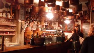 地元民の立ち飲み屋！