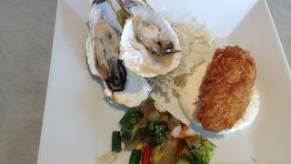 うーん。美味しかったけどサービスが…。