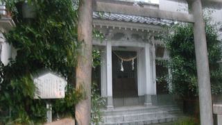 こんなところに・・神社・・