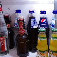 これが噂の冷蔵庫・・・小さい