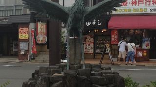 賑わいのある温泉地で散策するのも楽しいです。