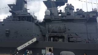 初めて見る軍艦の迫力に圧倒されました。