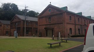 建物は見ごたえがありますが閑散としていて少し淋しい。